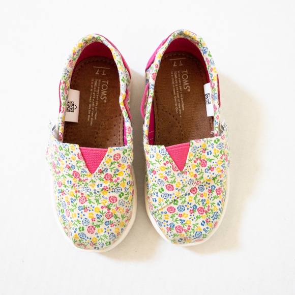 Kids Toms flowered pattern shoes (size 7) - Picture 2 of 11